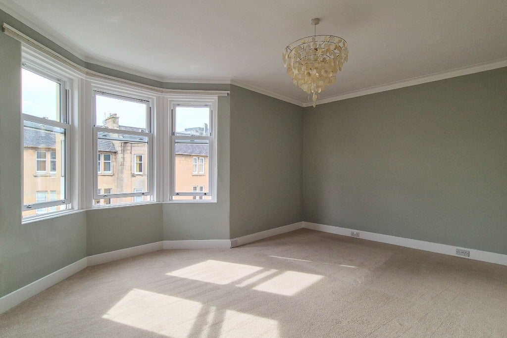 Flat Learmonth Crescent in City of Edinburgh