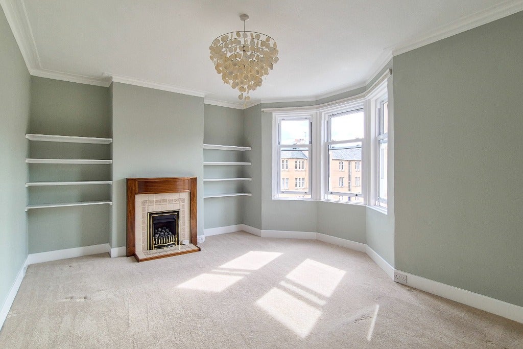 Flat Learmonth Crescent in City of Edinburgh