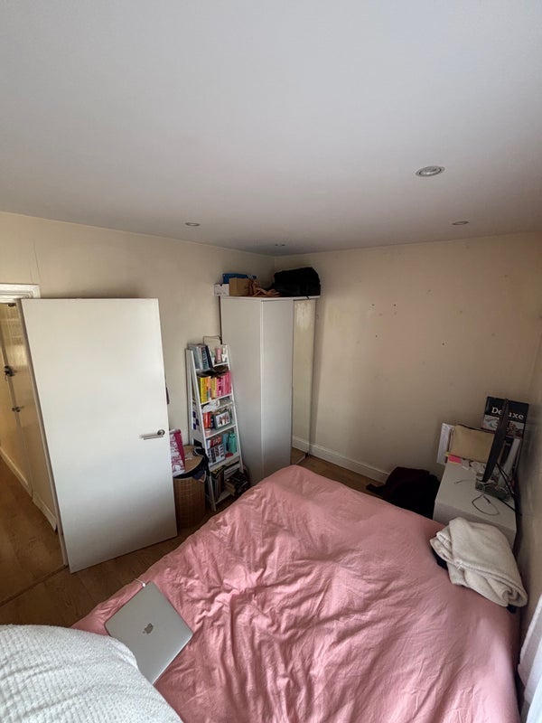 Room Old Devonshire Road in Greater London