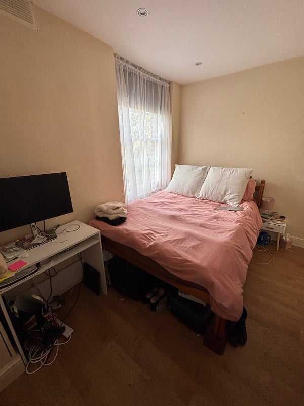 Room Old Devonshire Road in Greater London