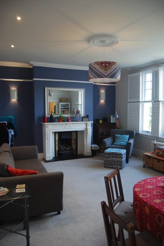 Room Natal Road in Greater London