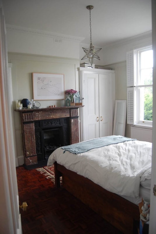 Room Natal Road in Greater London