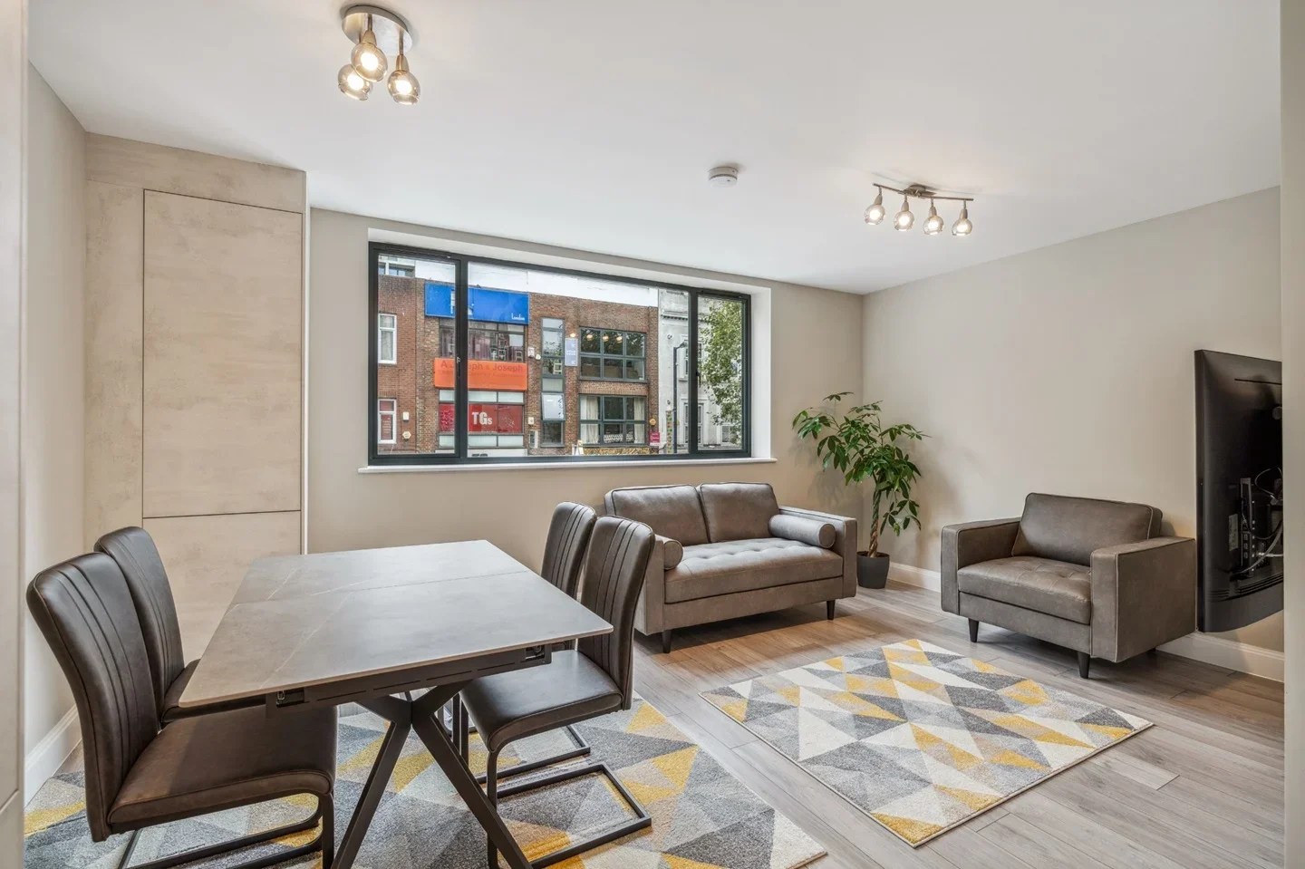 Flat Fonthill Road in Greater London