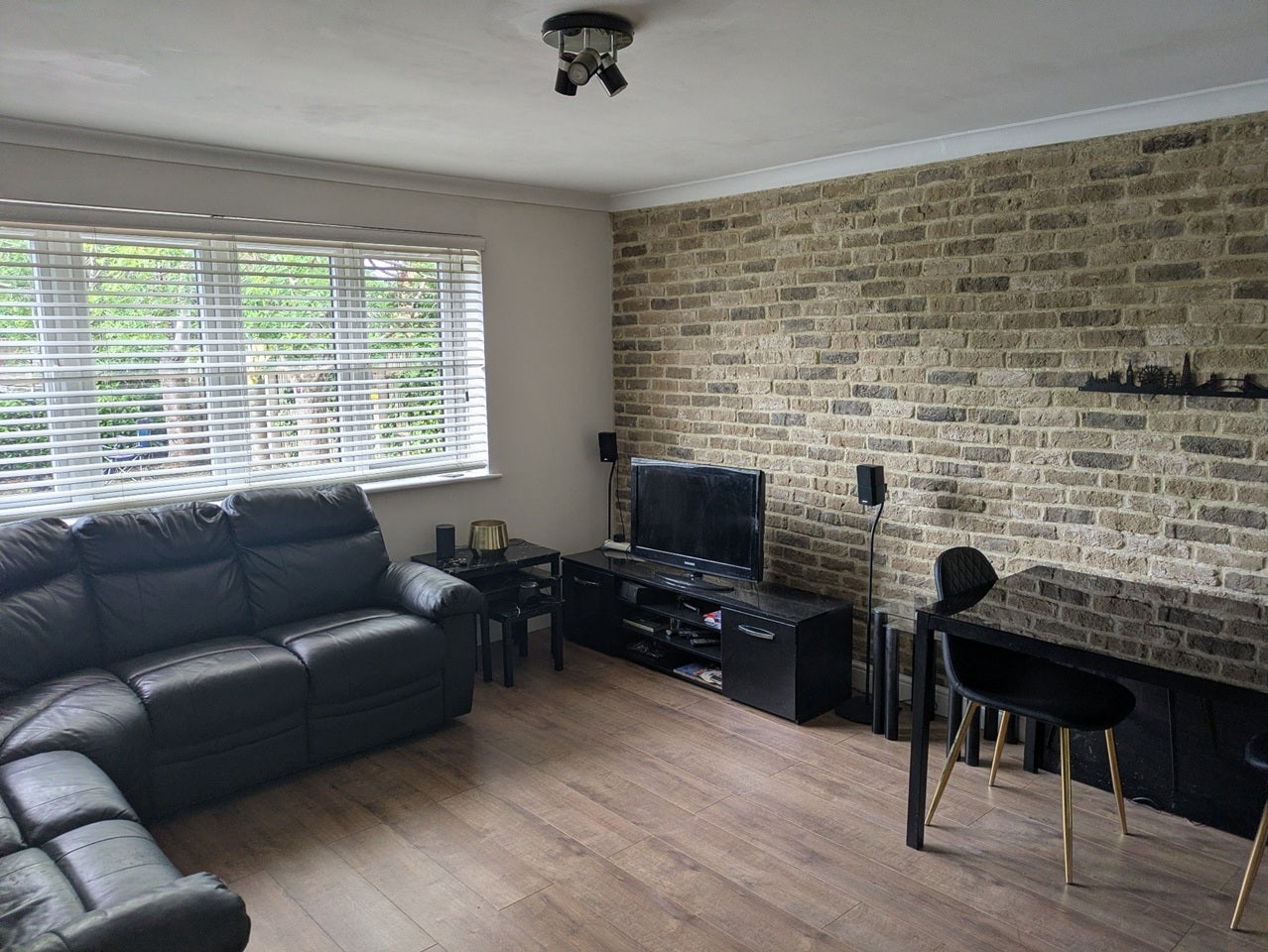 Flat North Road in Purfleet-on-Thames