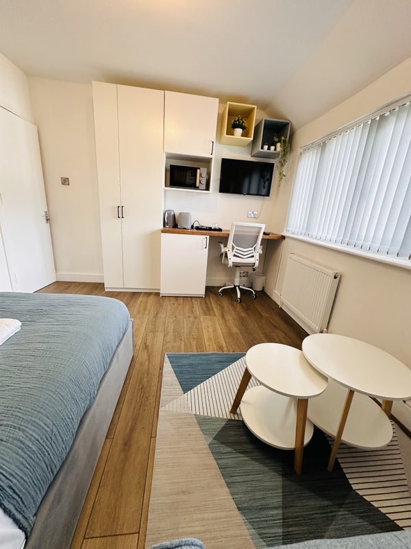 Room Reservoir Road in Birmingham