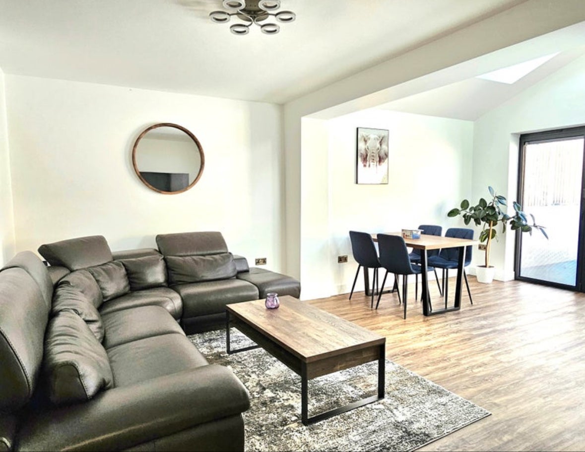 Room Woodhouse Close in Hortham