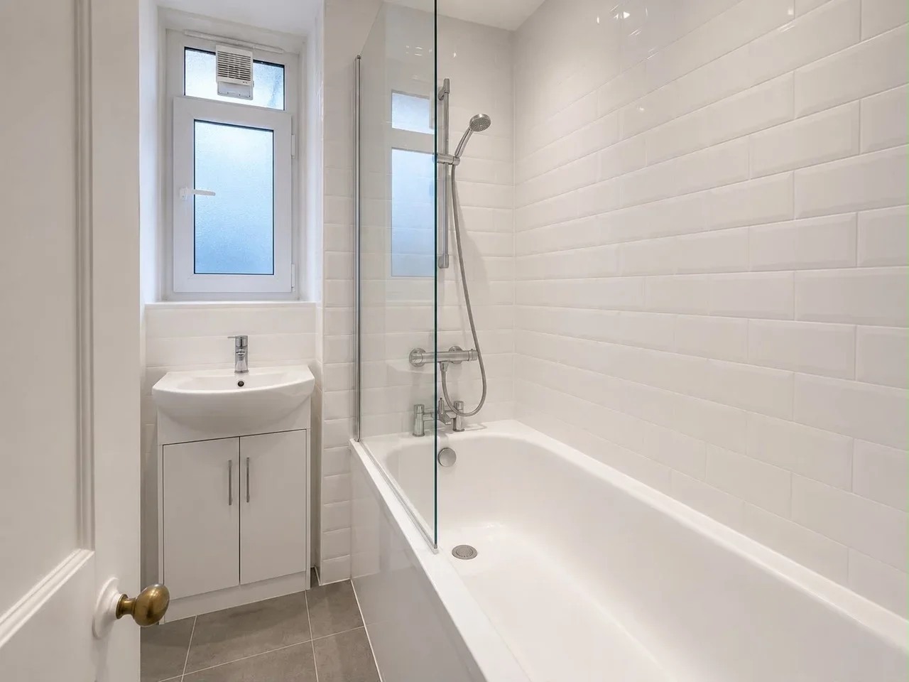 Room Law Street in Greater London