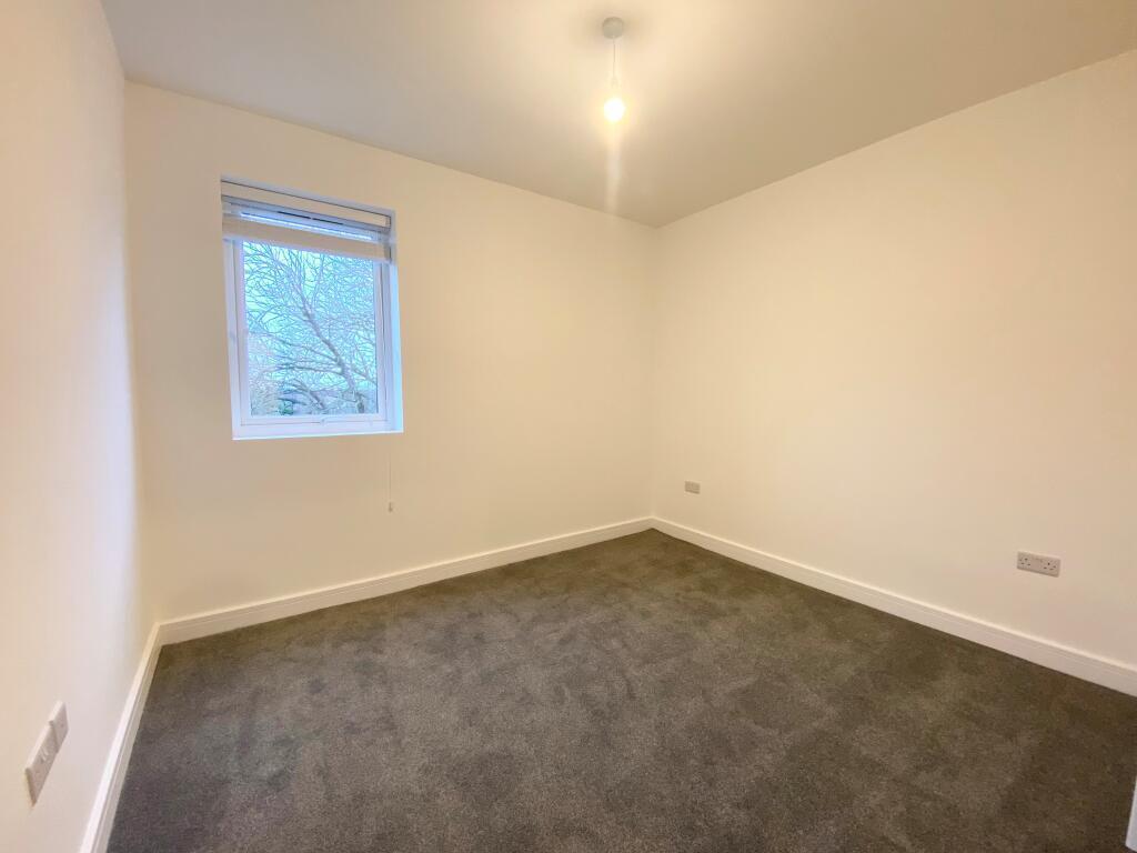 Flat Oundle Road in Peterborough