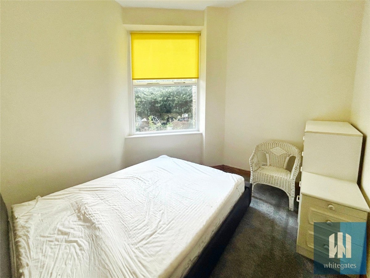Flat Southgate in Kirklees