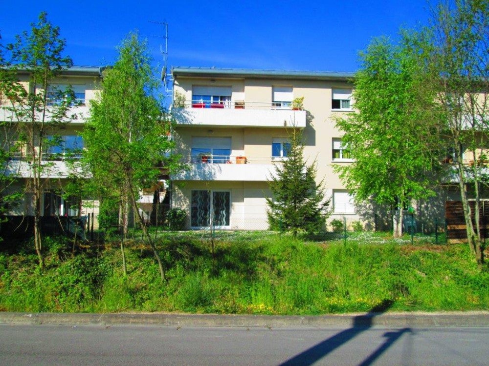 Flat Rue de la Gare in Saint-Julien-les-Villas