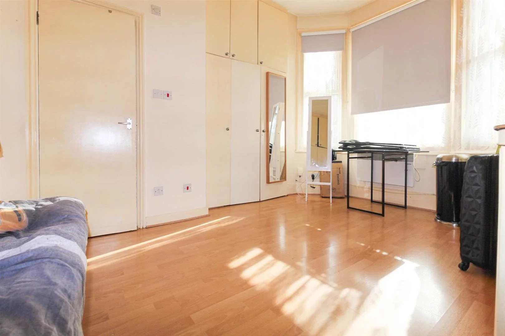Room Langham Road in Greater London