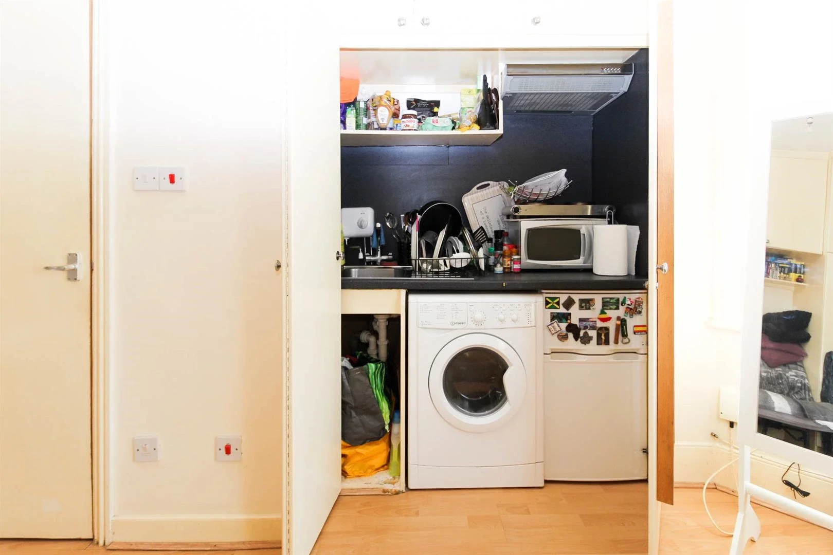 Room Langham Road in Greater London
