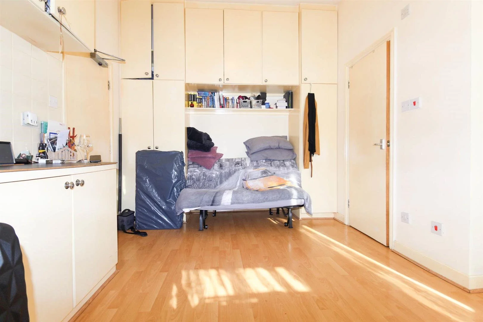Room Langham Road in Greater London