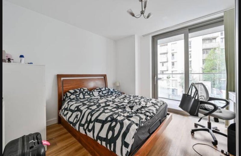 Room Cornmill Lane in Greater London