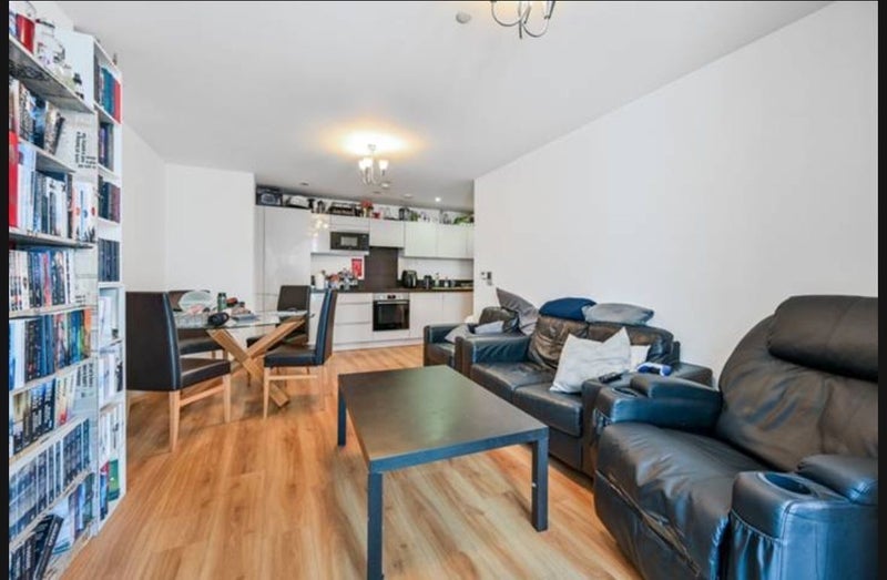 Room Cornmill Lane in Greater London