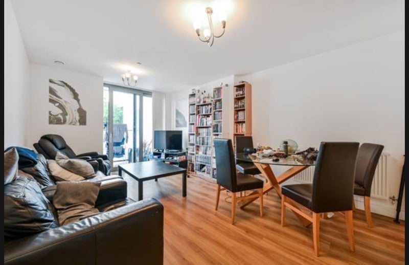 Room Cornmill Lane in Greater London