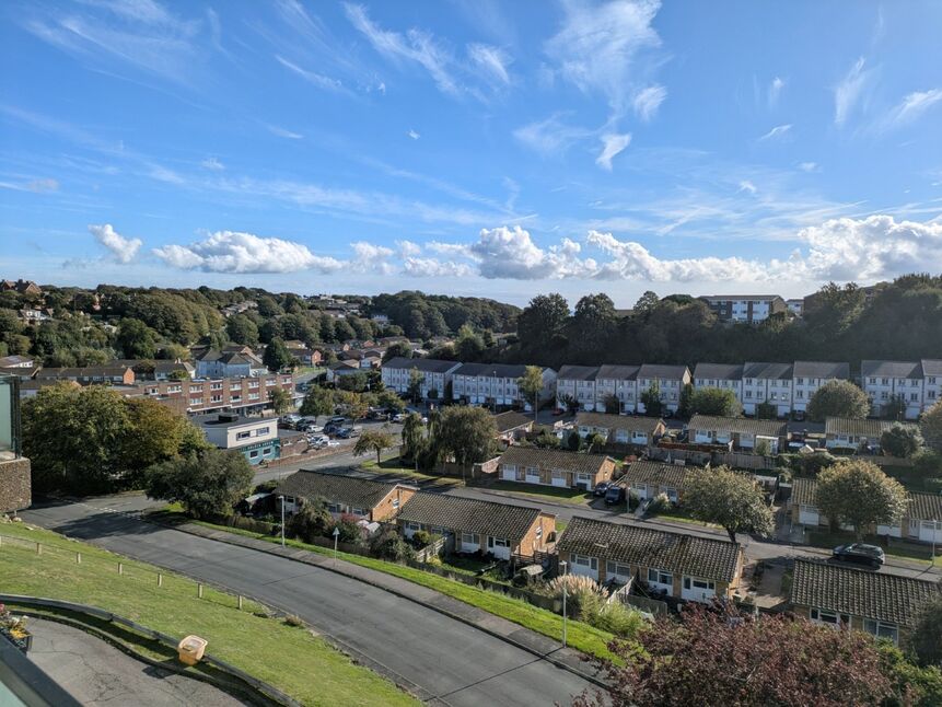 Flat Enbrook Valley in Folkestone and Hythe District