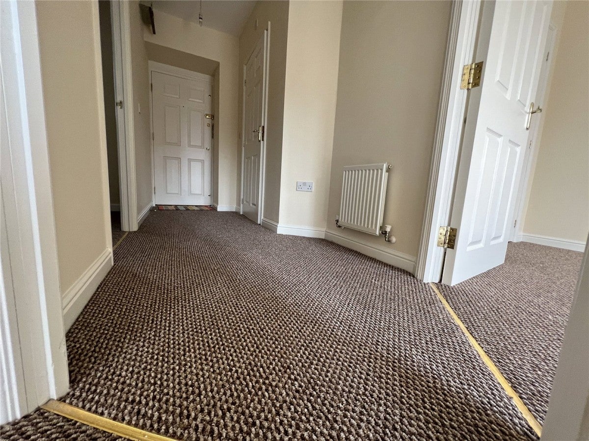 Flat Ardgowan Grove in Wolverhampton