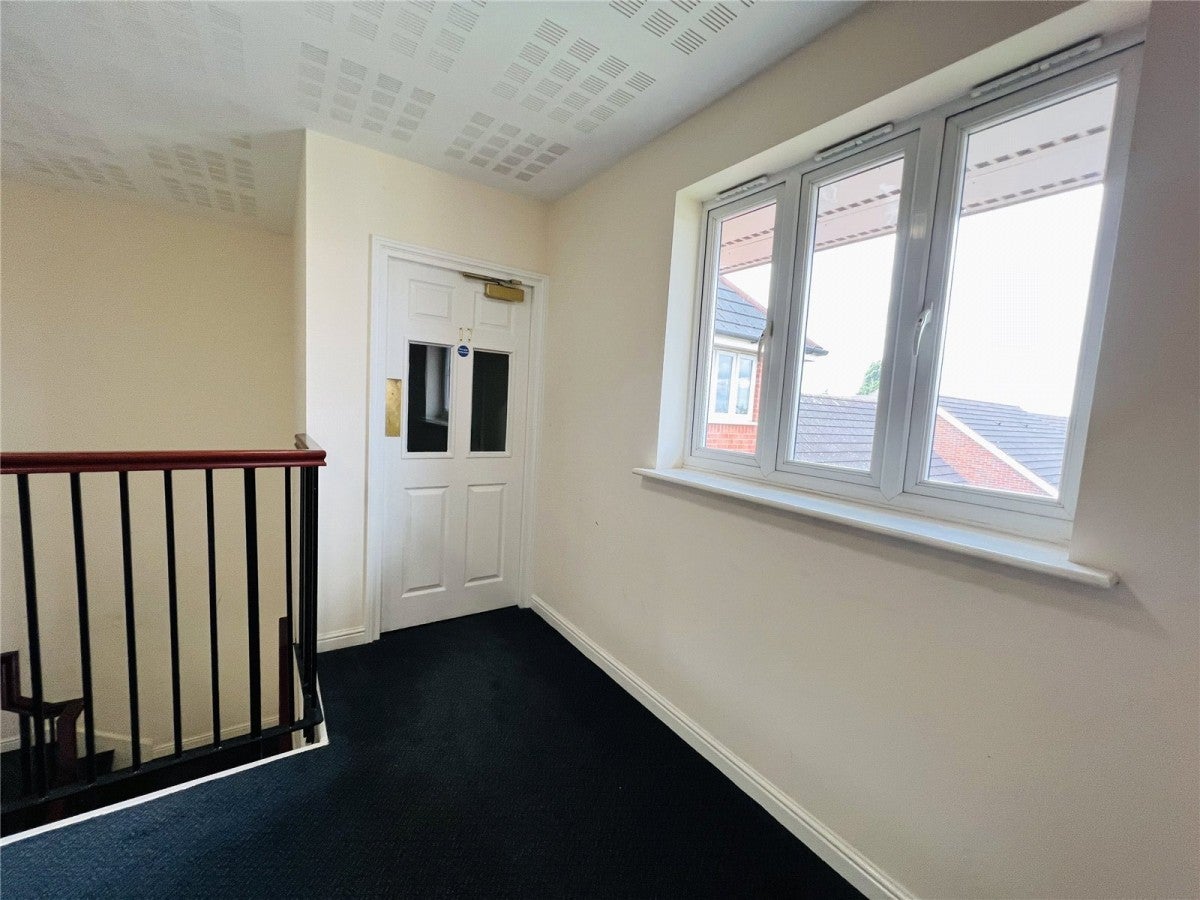 Flat Ardgowan Grove in Wolverhampton
