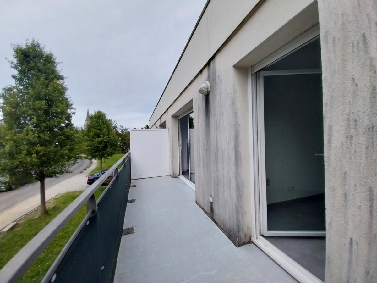 Appartement Avenue Jean Lassauguette à Floirac