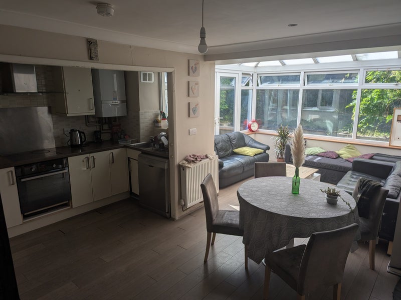 Room Ratcliffe Road in Metropolitan Borough of Solihull