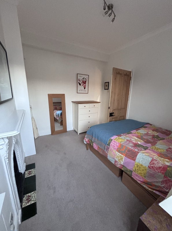 Room Claxton Grove in Greater London