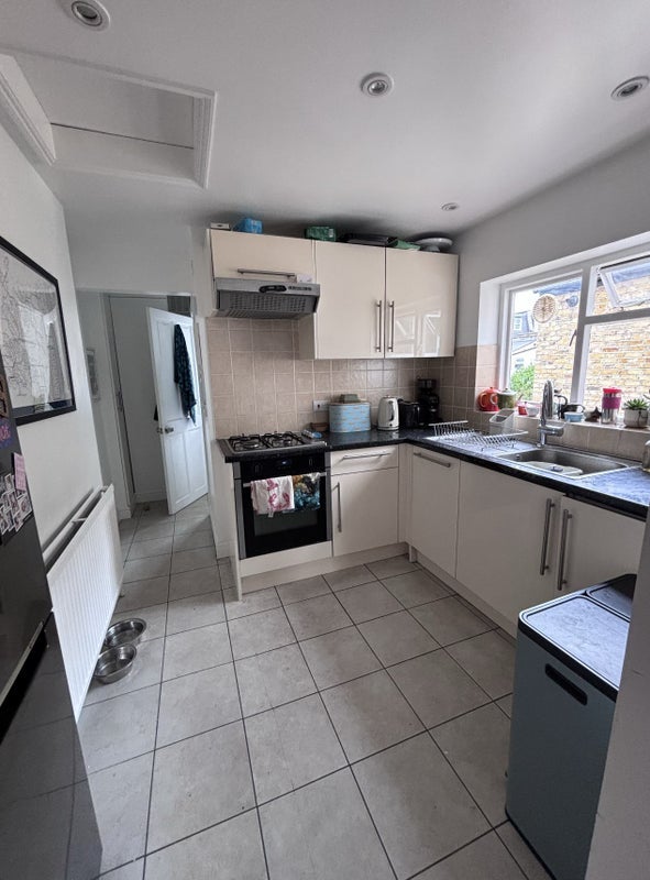 Room Claxton Grove in Greater London
