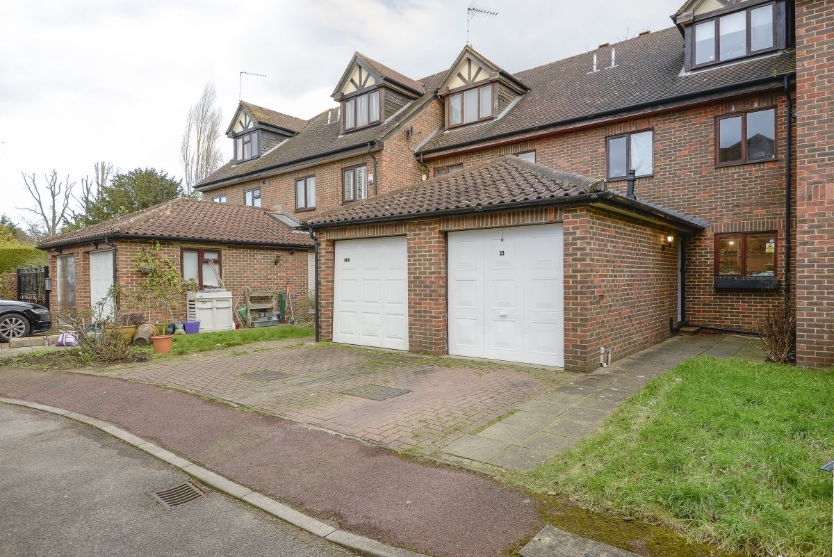House Aubyn Square in Greater London