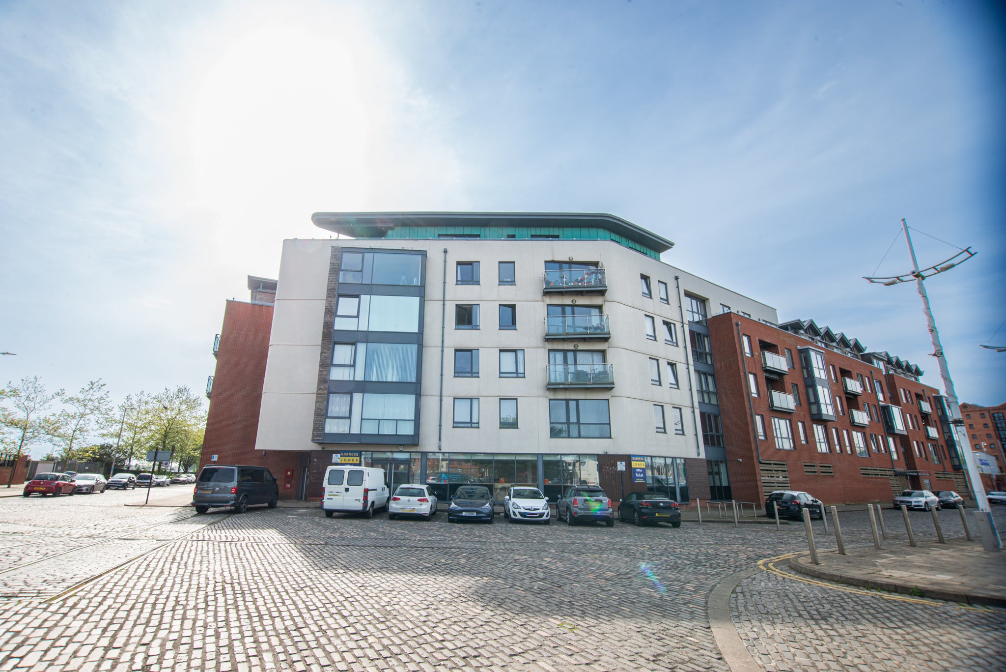 Flat Marine Wharf in Hull