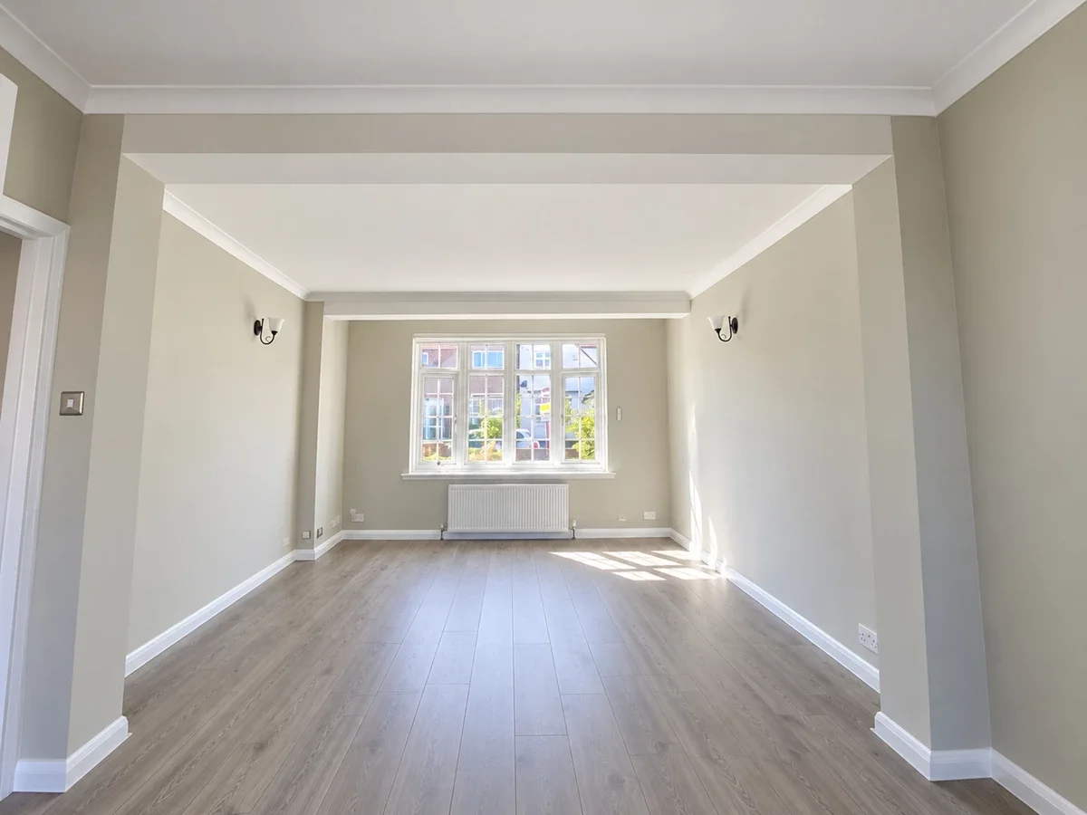 House Ashford Crescent in Greater London