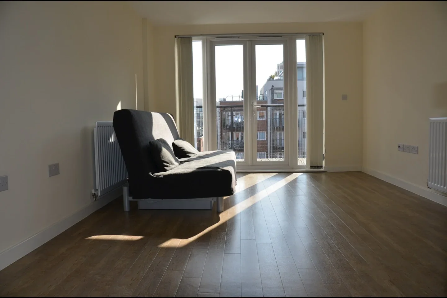 Flat Skerne Road in Greater London