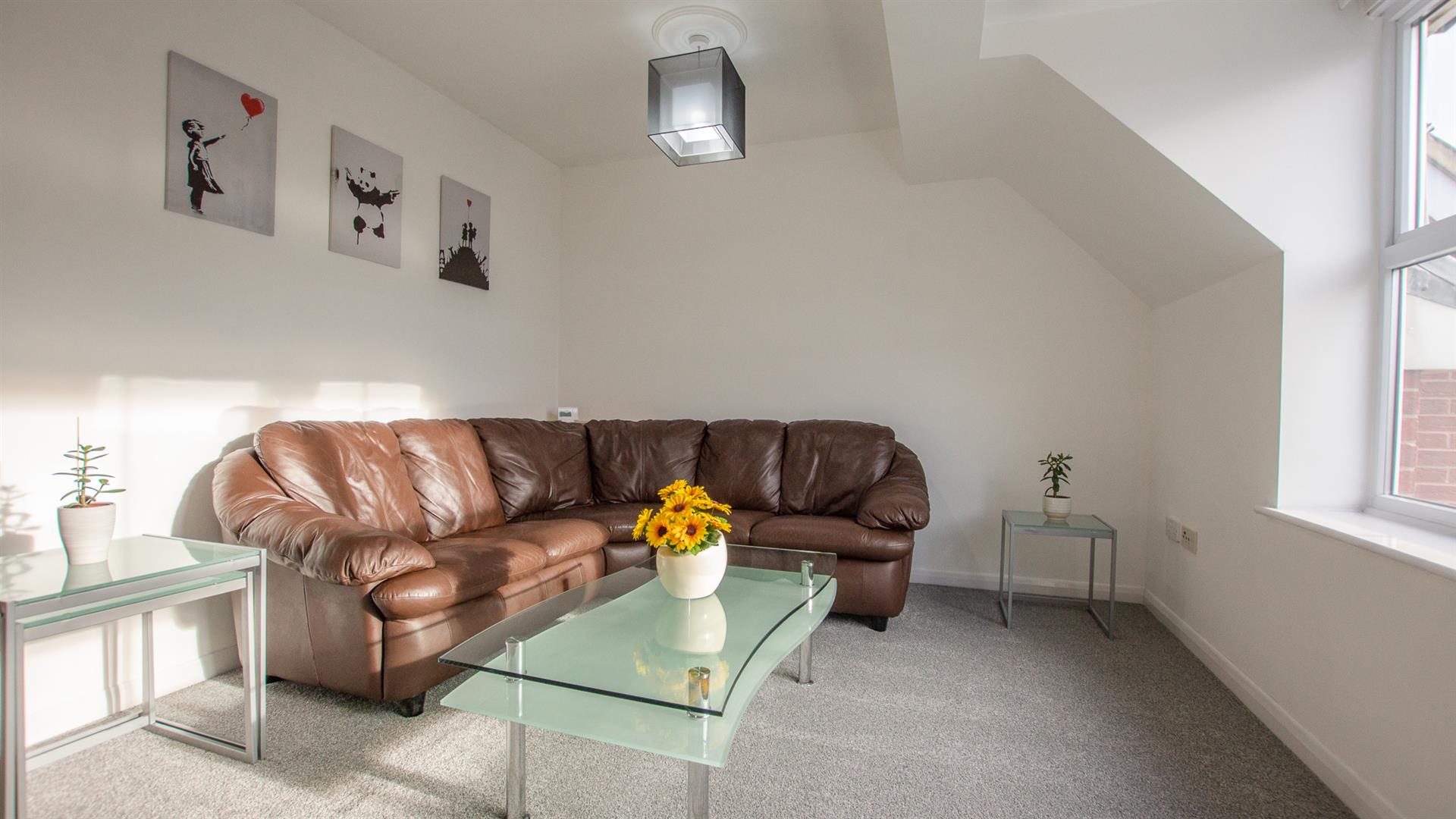 Flat Hallfield Road in York