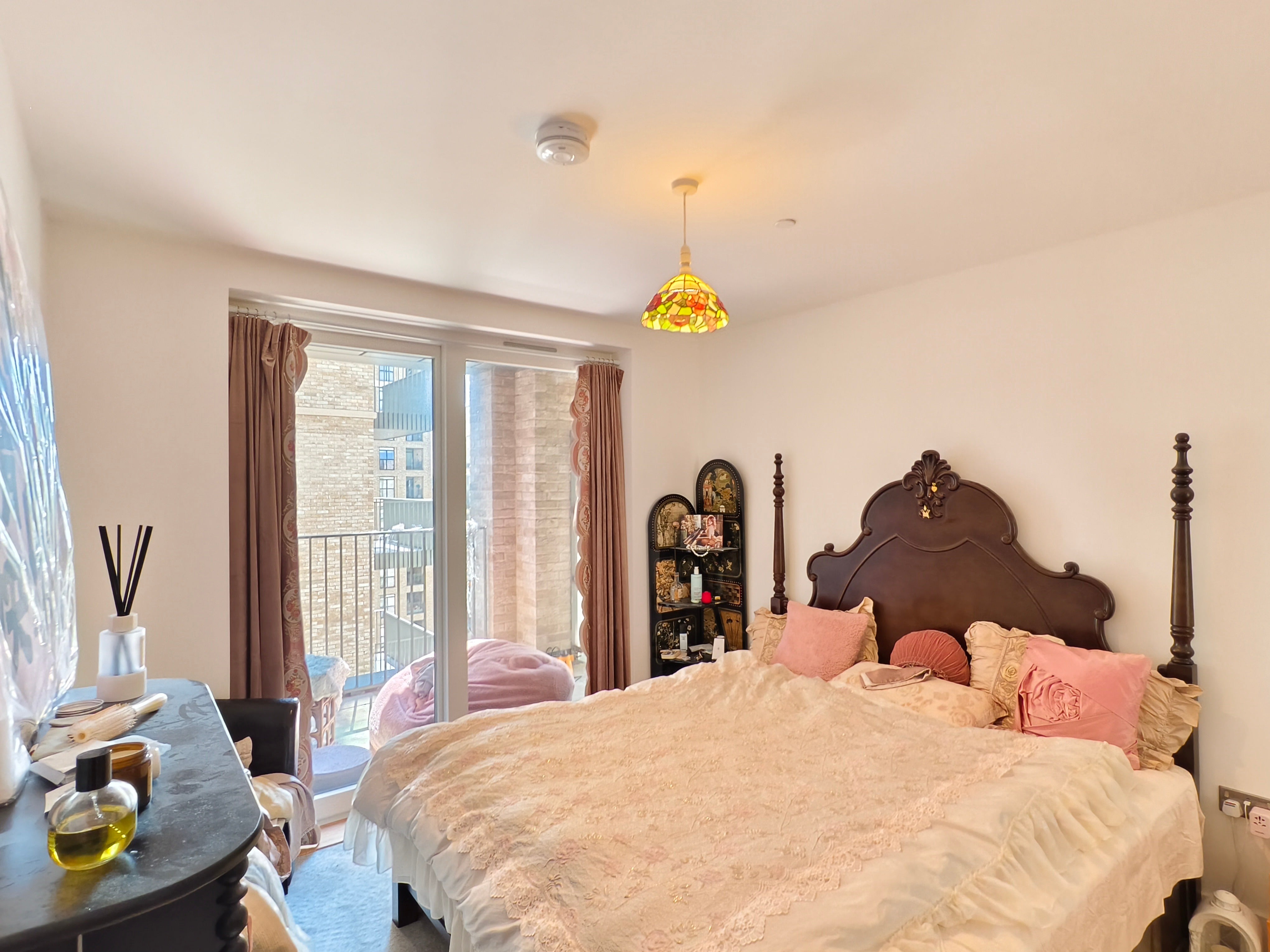 House Sanday Drive in Greater London