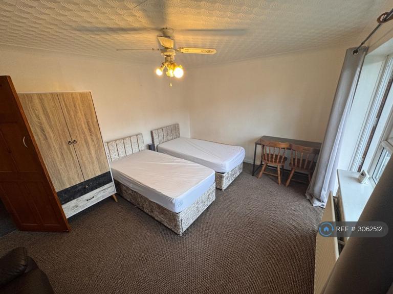 Flat Tuckers Close in Charnwood