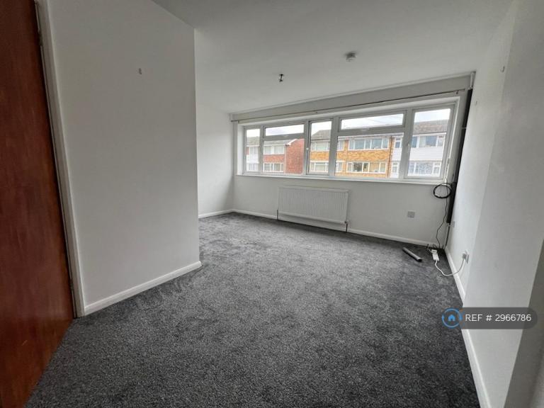 Room Millfield in Borough of Swale