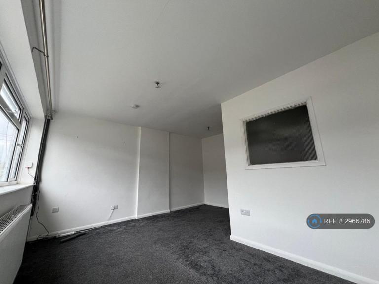 Room Millfield in Borough of Swale