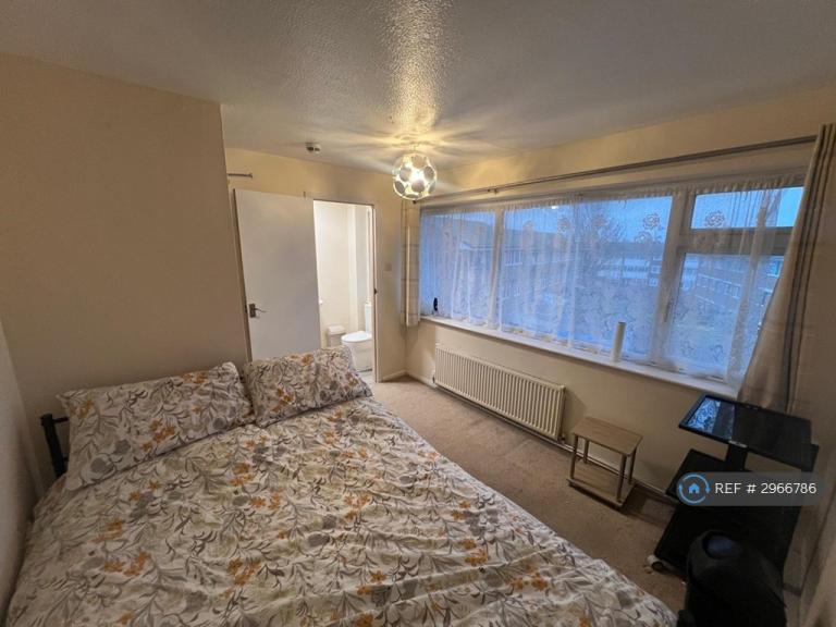 Room Millfield in Borough of Swale