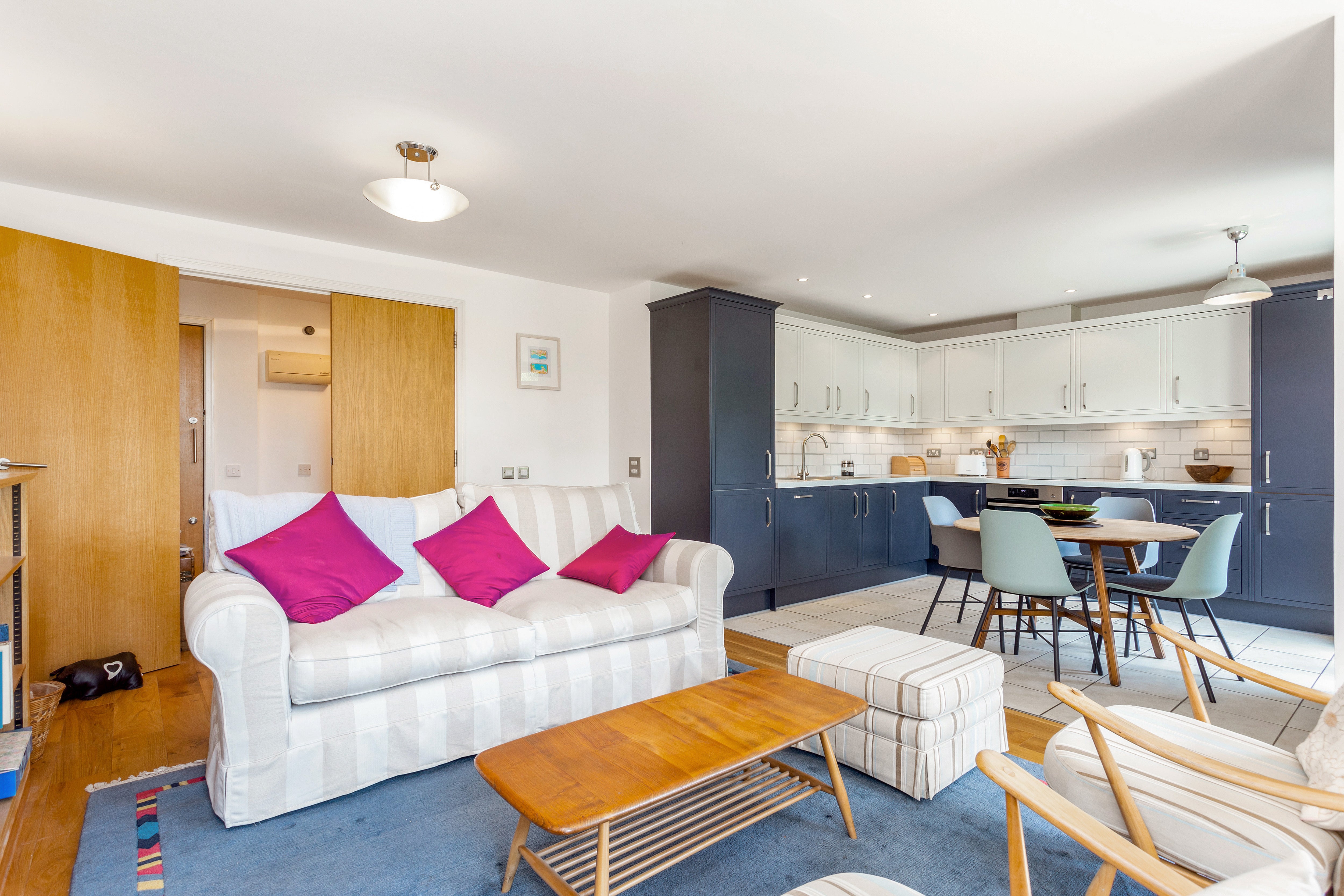 Flat Hunt Close in Greater London