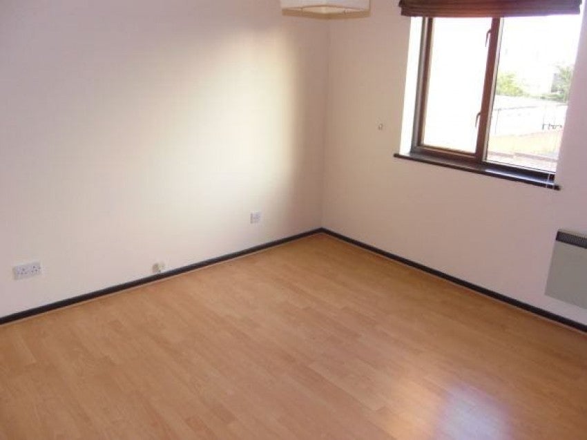 Flat Guinevere Gardens in Cheshunt