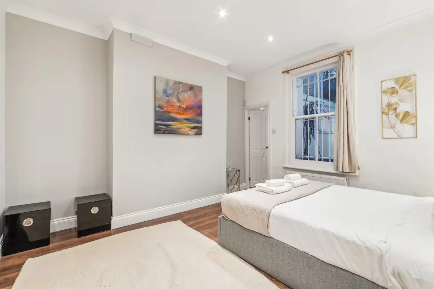 Flat Philbeach Gardens in Greater London