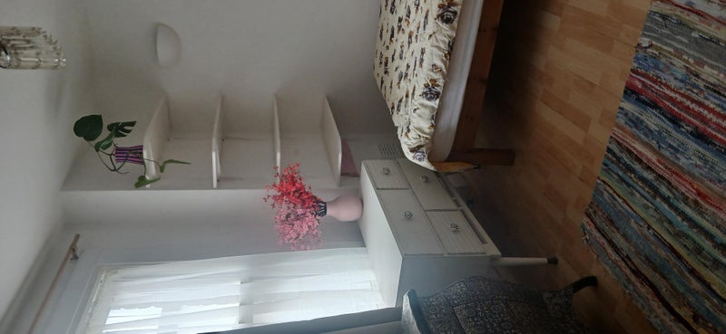 Room Harvist Road in Greater London