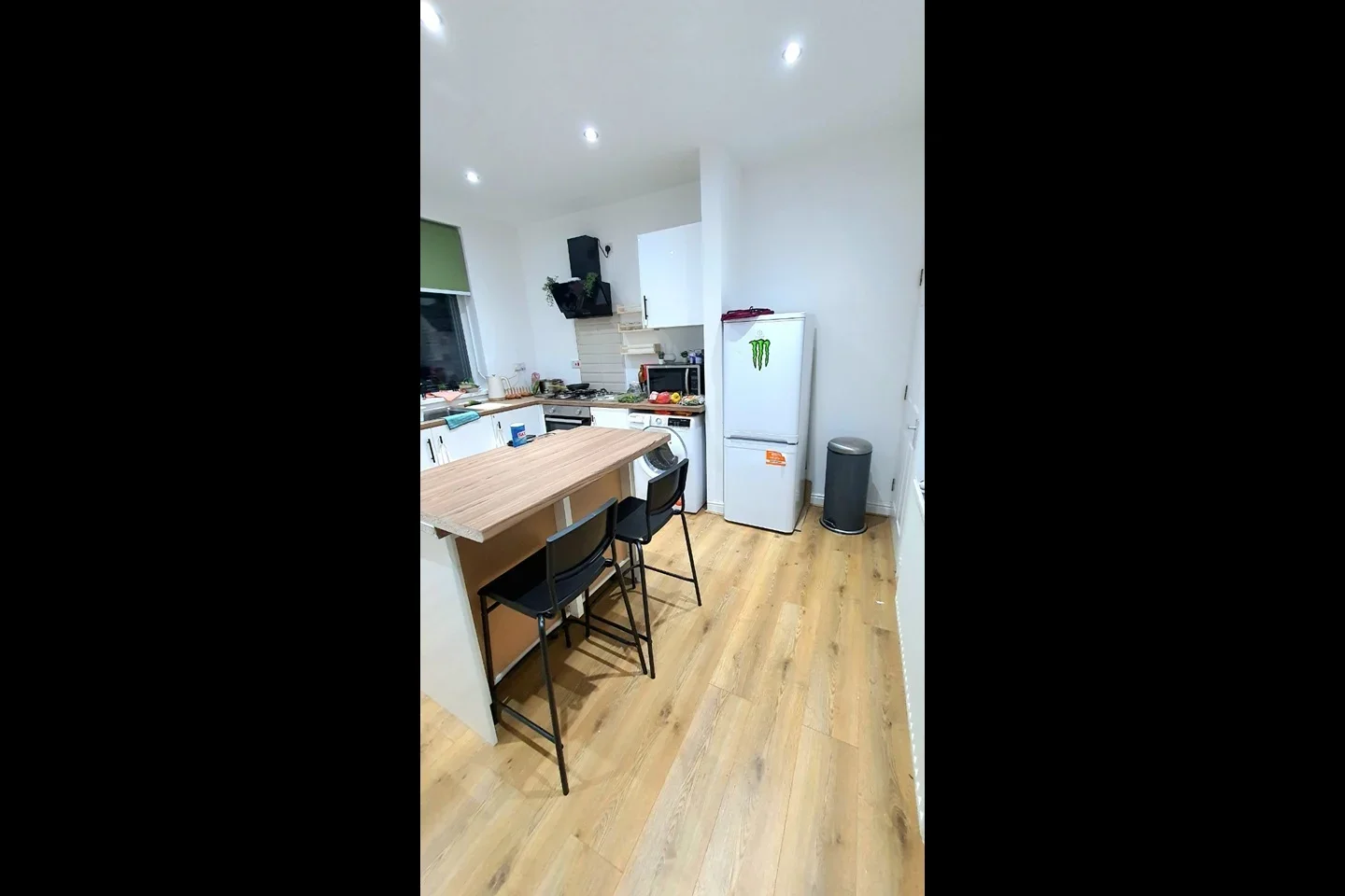 Room Brompton Road in Bradford