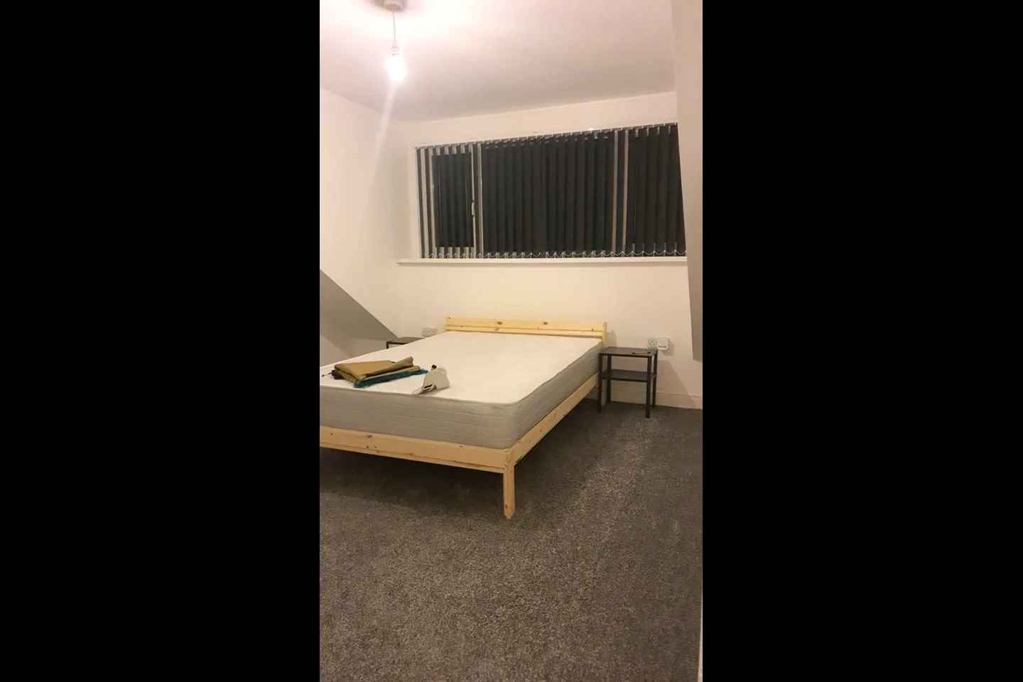 Room Brompton Road in Bradford