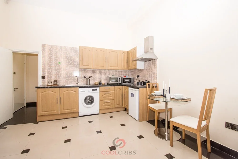 Flat Leinster Gardens in City of Westminster