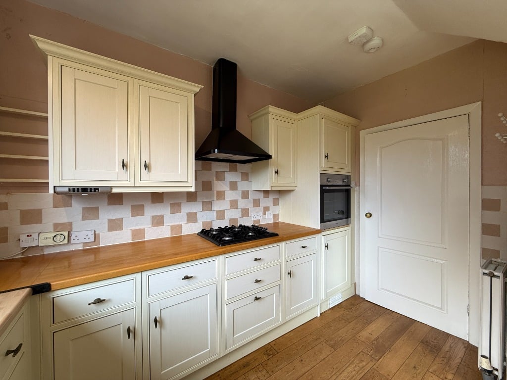 House Dalmilling Crescent in Ayr