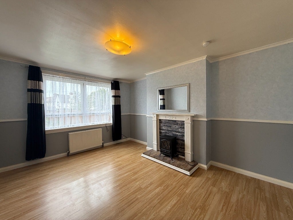 House Dalmilling Crescent in Ayr