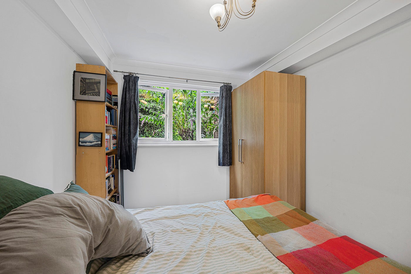 Flat Henley Drive in Greater London