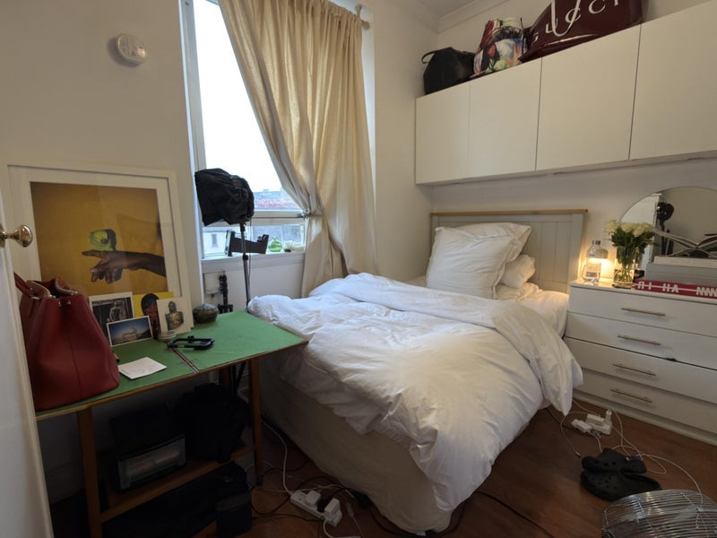 Room Deanhaugh Street in City of Edinburgh