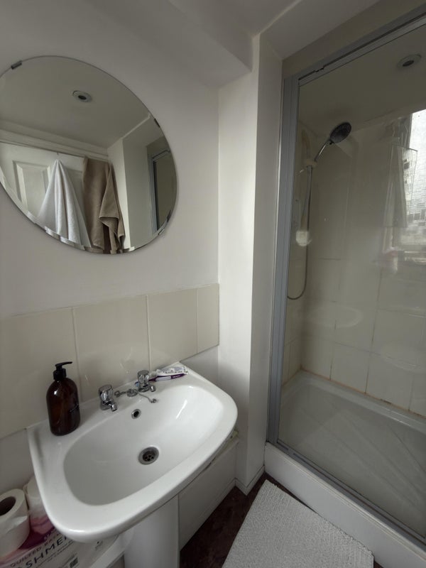 Room Deanhaugh Street in City of Edinburgh