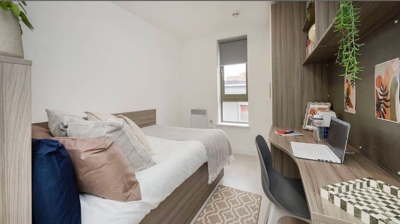 Room Kennedy Street in Glasgow